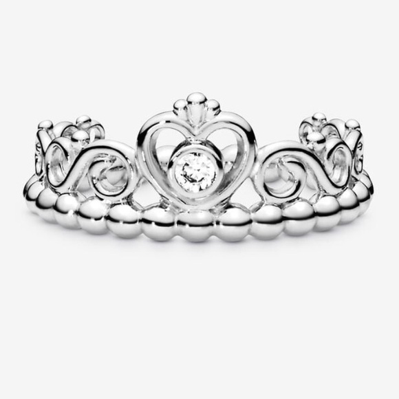 Princess Tiara Crown Ring - Picture 5 of 9